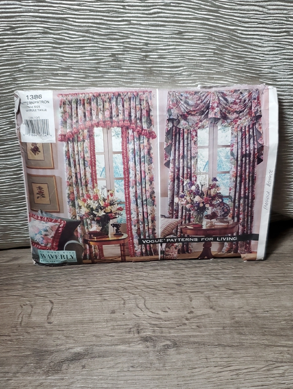 ⚜️VOGUE Floral Curtain & Valance Pattern
